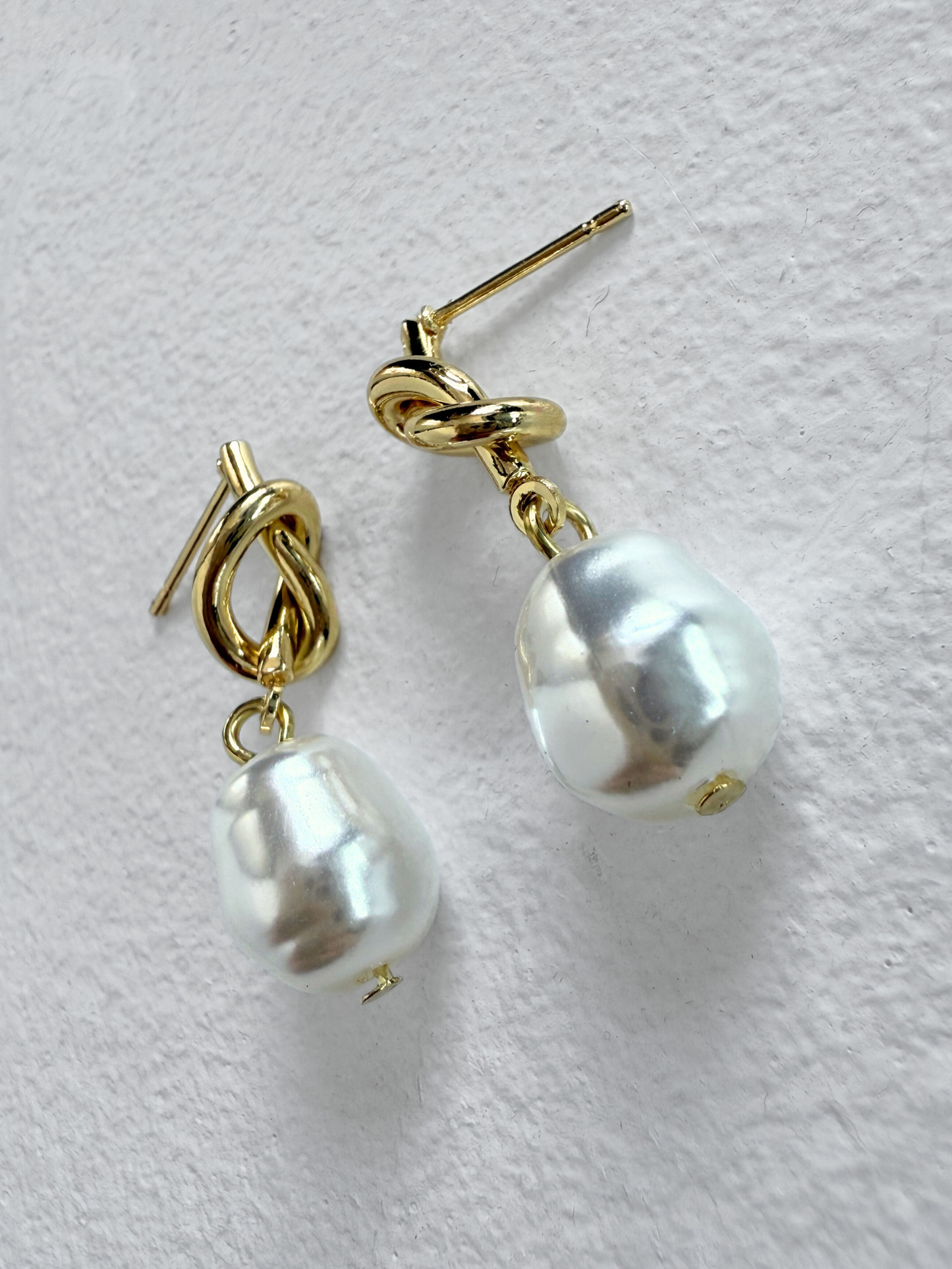 Twist Pearl Drop Earrings