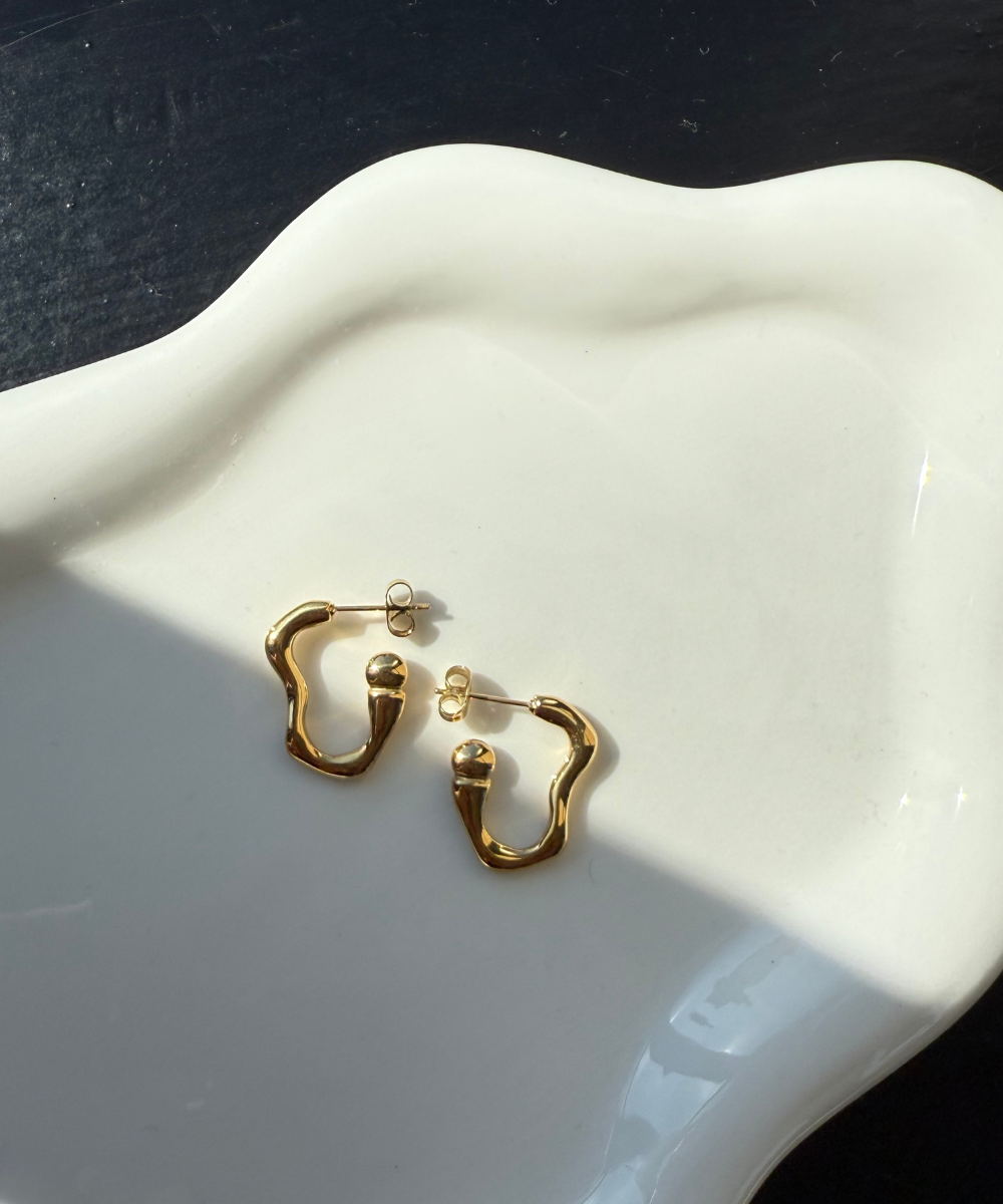 OTC Accesories - Small Wave Earrings