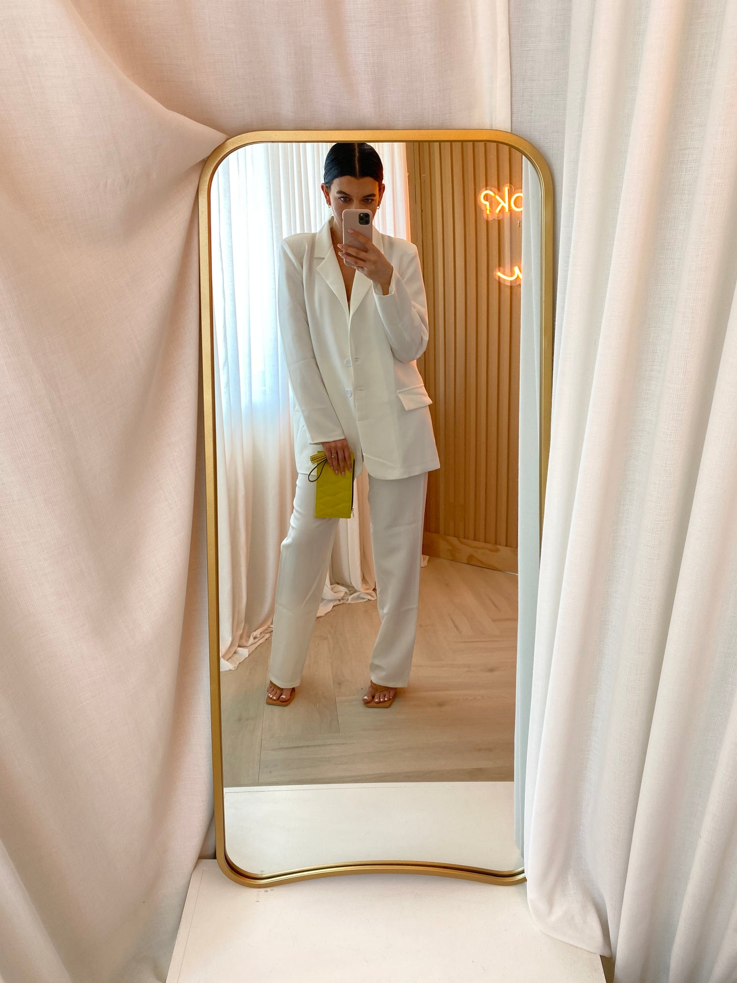 Elle White Blazer
