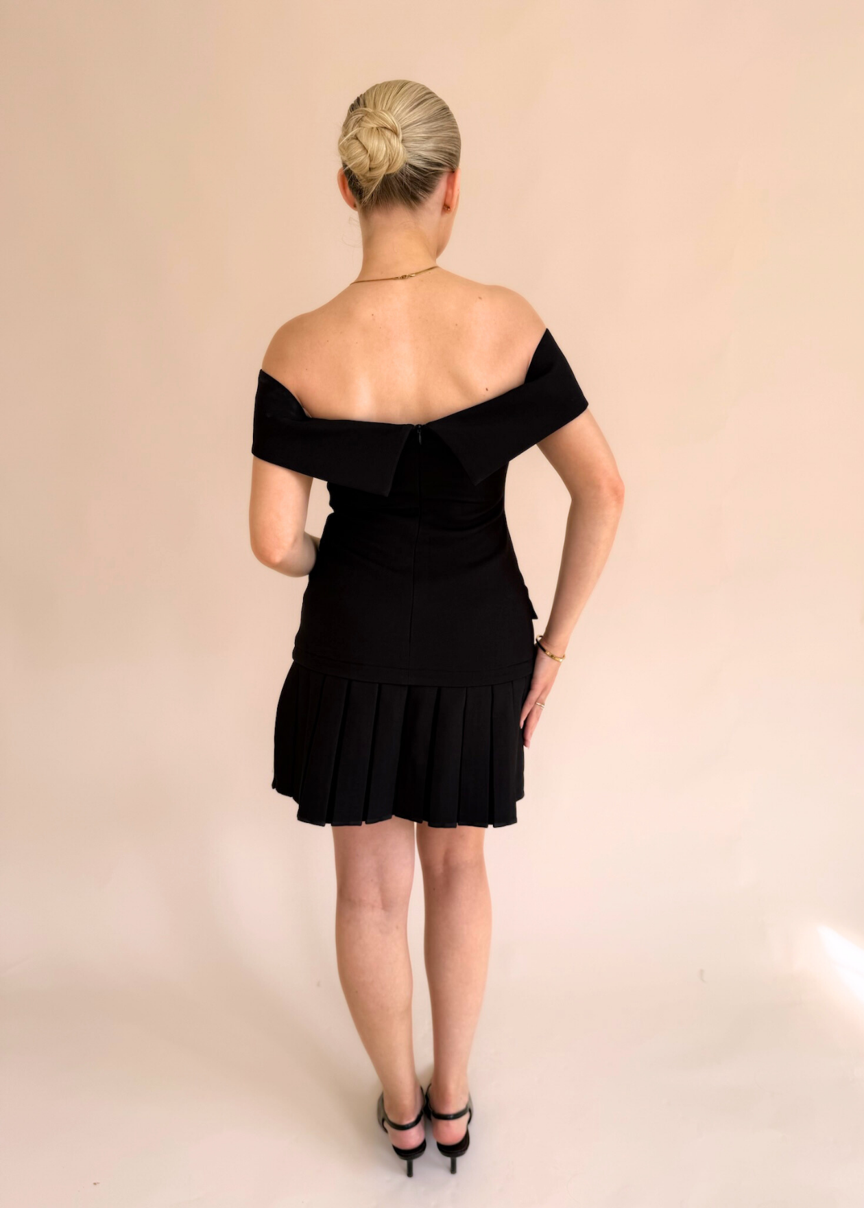 The Pleated Mini - Black