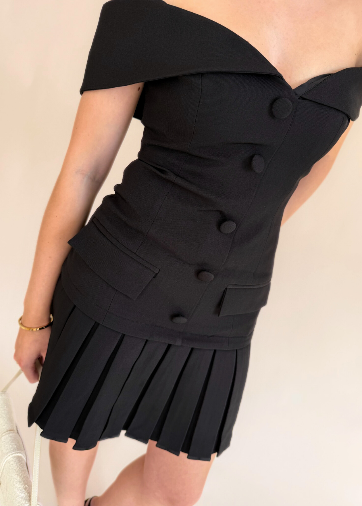 The Pleated Mini - Black