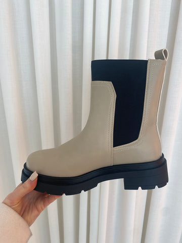 Zara Cream Boot